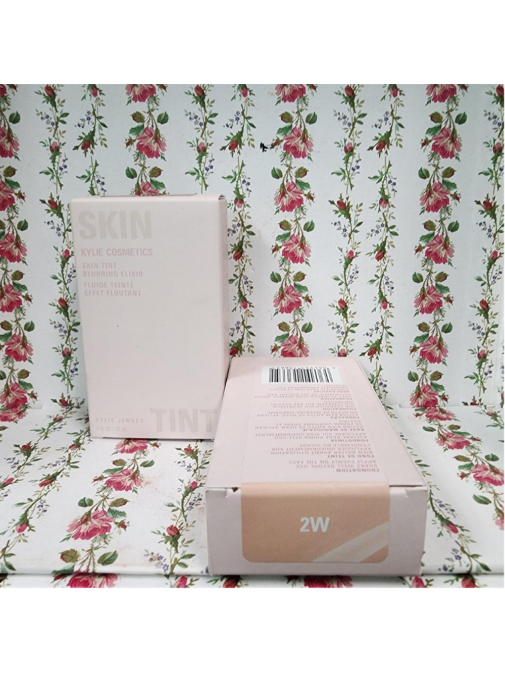 Kylie Skin tint blush in shade 2W
#kylie #blush